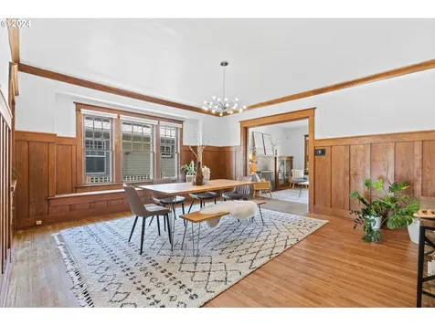 3744 SE Clay Street Portland OR 97214