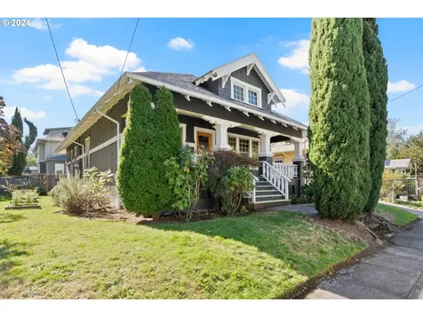 3744 SE Clay Street Portland OR 97214