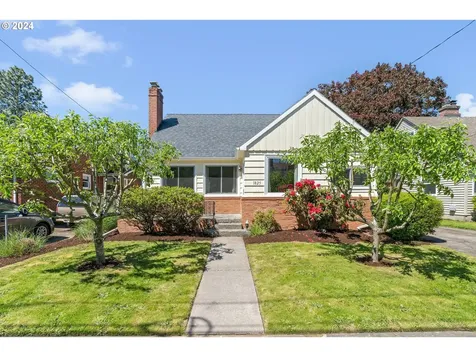 1825 Se 55th Avenue Portland OR 97215