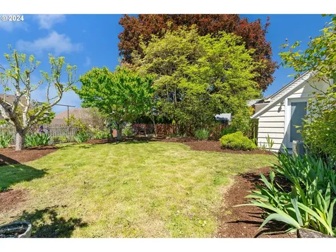 1825 Se 55th Avenue Portland OR 97215