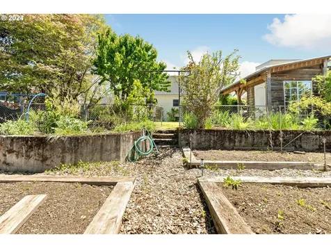 1825 Se 55th Avenue Portland OR 97215