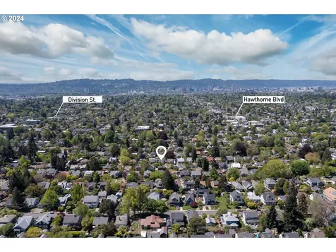 1825 Se 55th Avenue Portland OR 97215