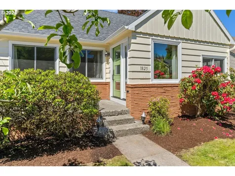 1825 Se 55th Avenue Portland OR 97215