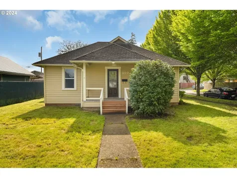 502 16th Avenue Longview WA 98632