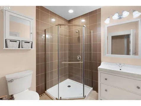 502 16th Avenue Longview WA 98632