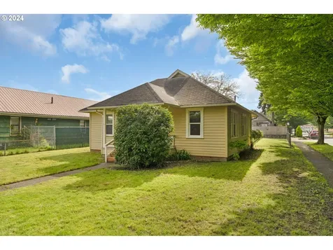 502 16th Avenue Longview WA 98632