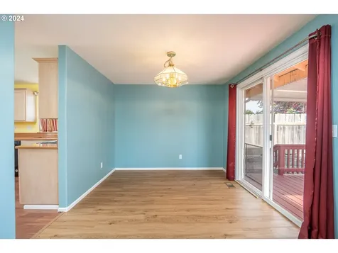 1143 S 44th Street Springfield OR 97478
