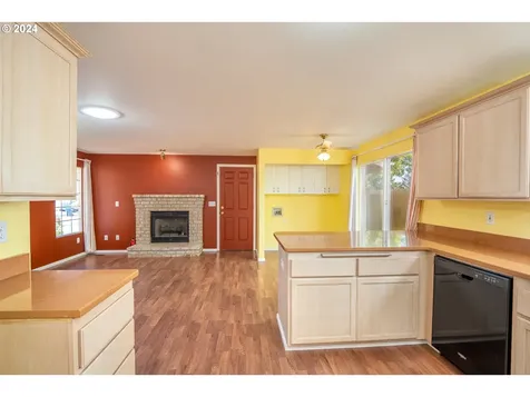 1143 S 44th Street Springfield OR 97478
