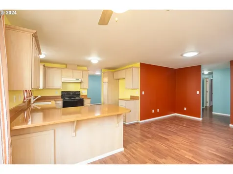 1143 S 44th Street Springfield OR 97478