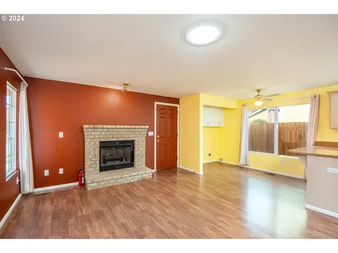 1143 S 44th Street Springfield OR 97478