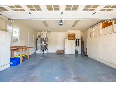 1143 S 44th Street Springfield OR 97478