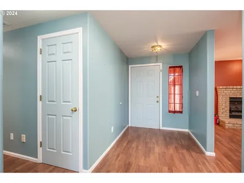 1143 S 44th Street Springfield OR 97478