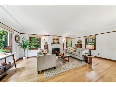 3060 Glenmorrie Drive Lake Oswego OR 97034