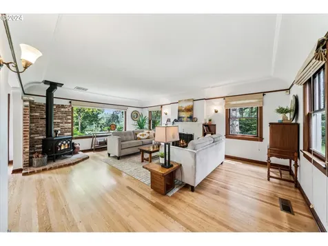 3060 Glenmorrie Drive Lake Oswego OR 97034