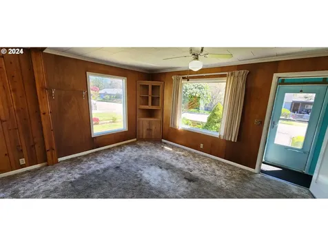 2163 Alder Avenue Reedsport OR 97467