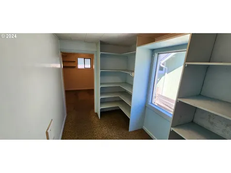 2163 Alder Avenue Reedsport OR 97467