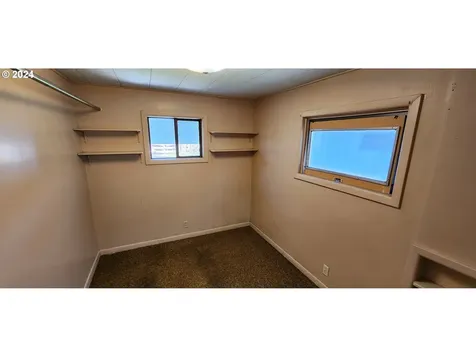 2163 Alder Avenue Reedsport OR 97467