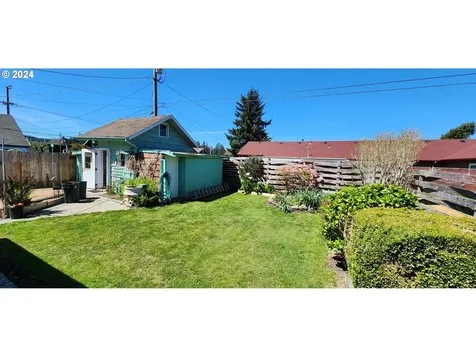 2163 Alder Avenue Reedsport OR 97467