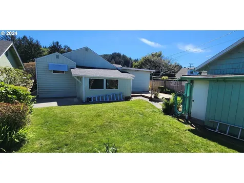 2163 Alder Avenue Reedsport OR 97467