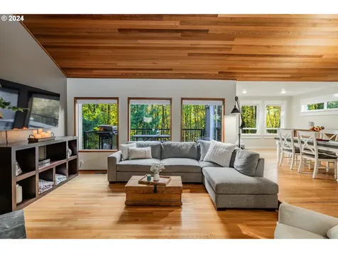 19699 Sun Circle West Linn OR 97068