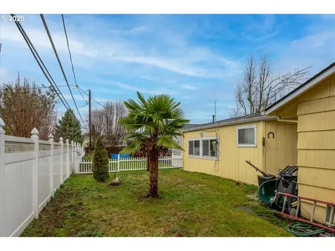 1591 Rainier Road Woodburn OR 97071