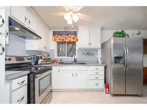 1591 Rainier Road Woodburn OR 97071
