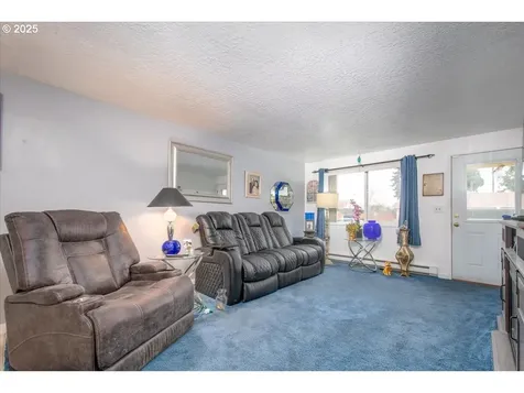 1591 Rainier Road Woodburn OR 97071