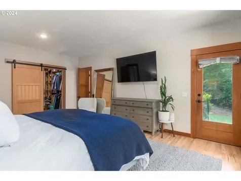 32776 Redtail Lane Eugene OR 97405