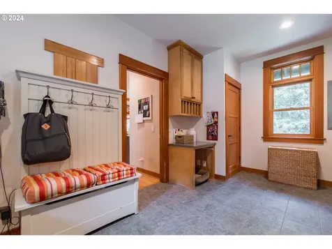 32776 Redtail Lane Eugene OR 97405