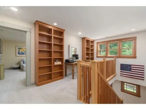 32776 Redtail Lane Eugene OR 97405