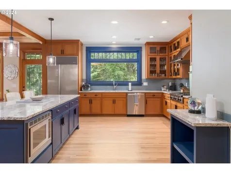 32776 Redtail Lane Eugene OR 97405