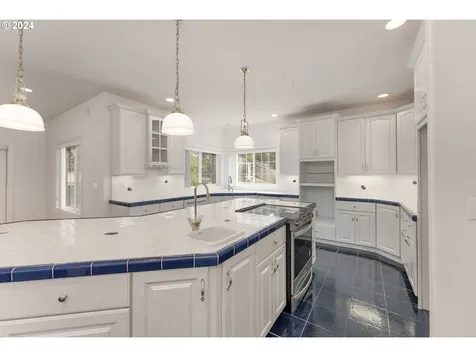 100 Strauss Avenue Winchester OR 97495