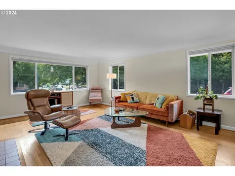 7307 NE Mallory Avenue Portland OR 97211