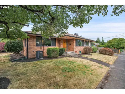 7307 NE Mallory Avenue Portland OR 97211