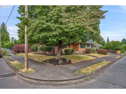 7307 NE Mallory Avenue Portland OR 97211