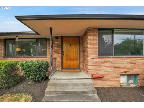 7307 NE Mallory Avenue Portland OR 97211