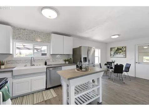 25737 Fleck Road Veneta OR 97487