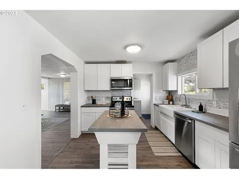 25737 Fleck Road Veneta OR 97487