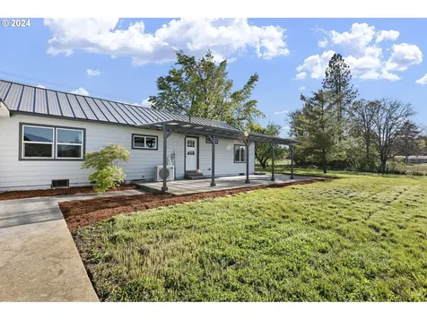 25737 Fleck Road Veneta OR 97487
