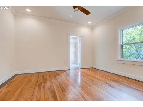 120 N 4th Avenue Ridgefield WA 98642