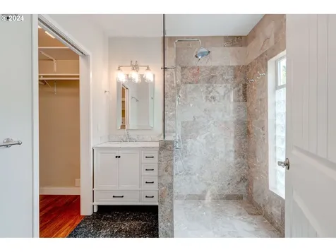 120 N 4th Avenue Ridgefield WA 98642