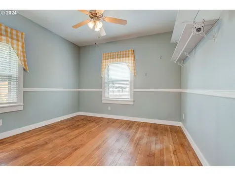 120 N 4th Avenue Ridgefield WA 98642
