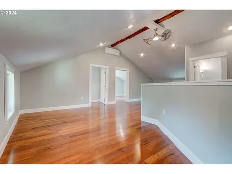 120 N 4th Avenue Ridgefield WA 98642