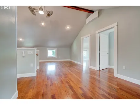 120 N 4th Avenue Ridgefield WA 98642