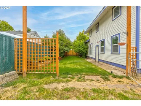 120 N 4th Avenue Ridgefield WA 98642