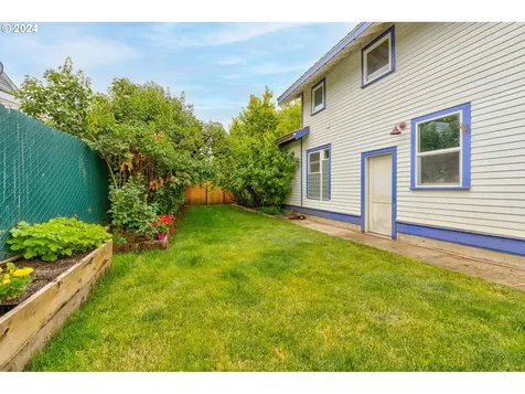 120 N 4th Avenue Ridgefield WA 98642