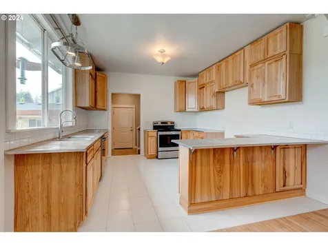 120 N 4th Avenue Ridgefield WA 98642