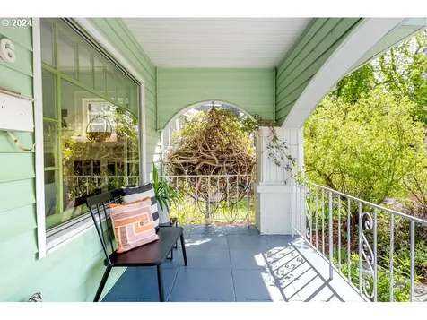 5836 Ne Garfield Avenue Portland OR 97211