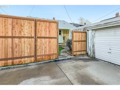 5836 Ne Garfield Avenue Portland OR 97211