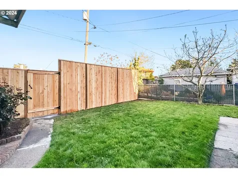 5836 Ne Garfield Avenue Portland OR 97211